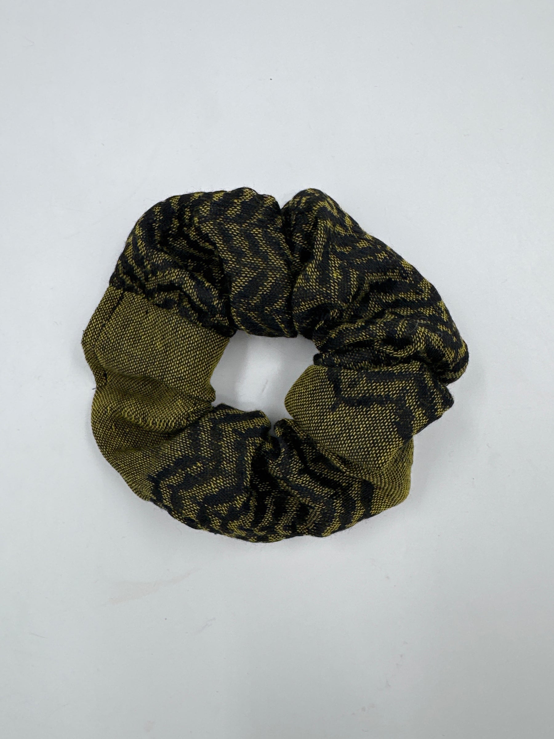 Hirbawi Scrunchie