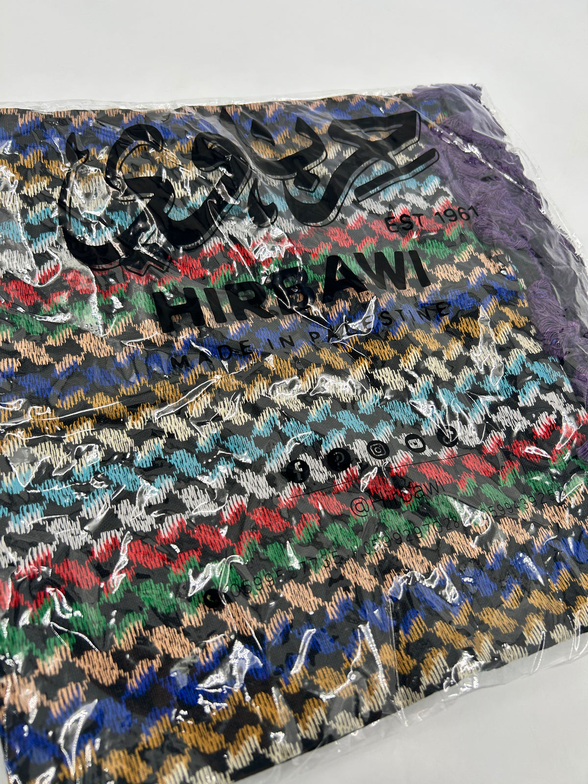 Authentique kuffiyeh Hirbawi-multicolore avec pompon violet