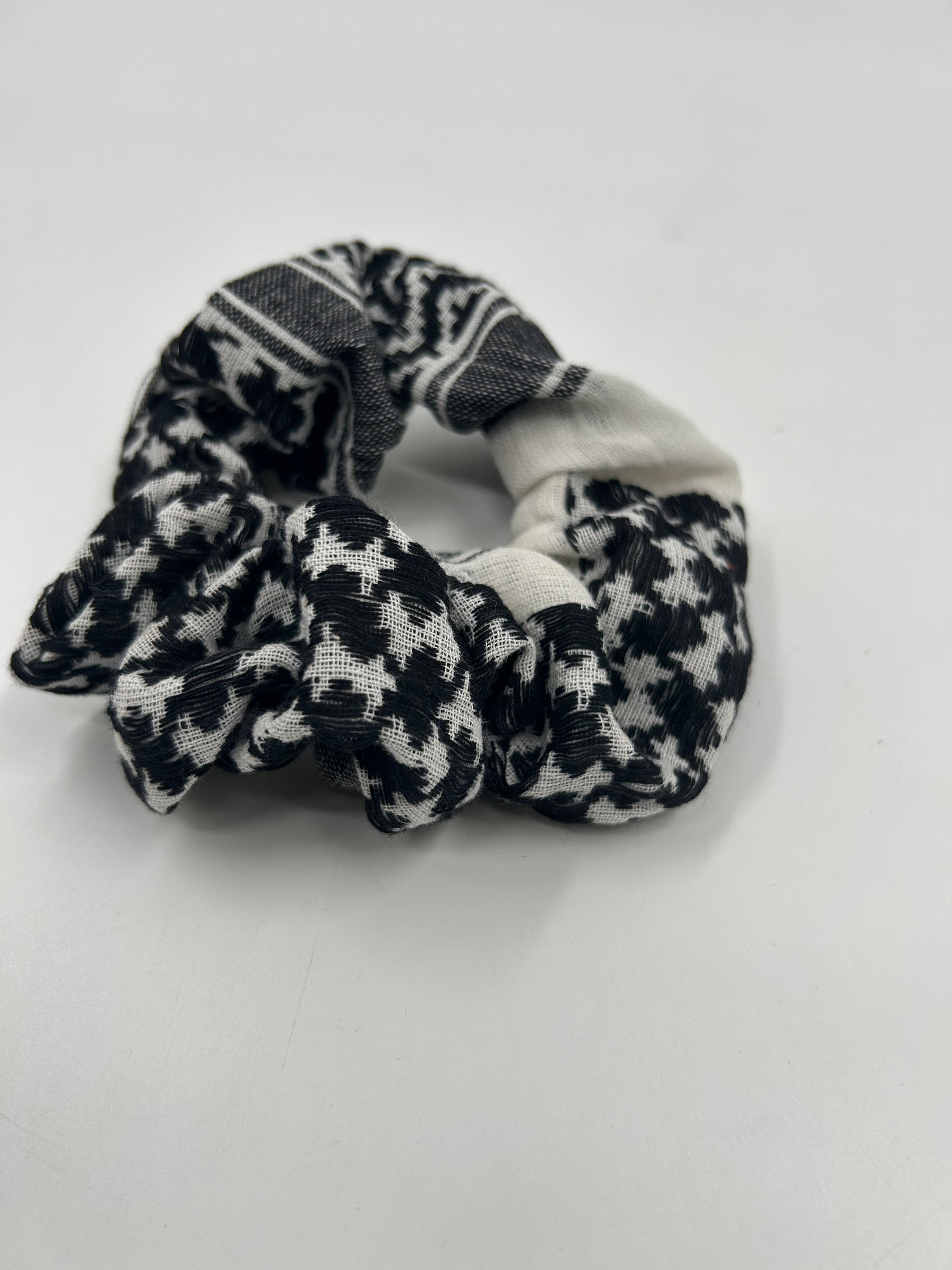 Keffiyeh Scrunchie