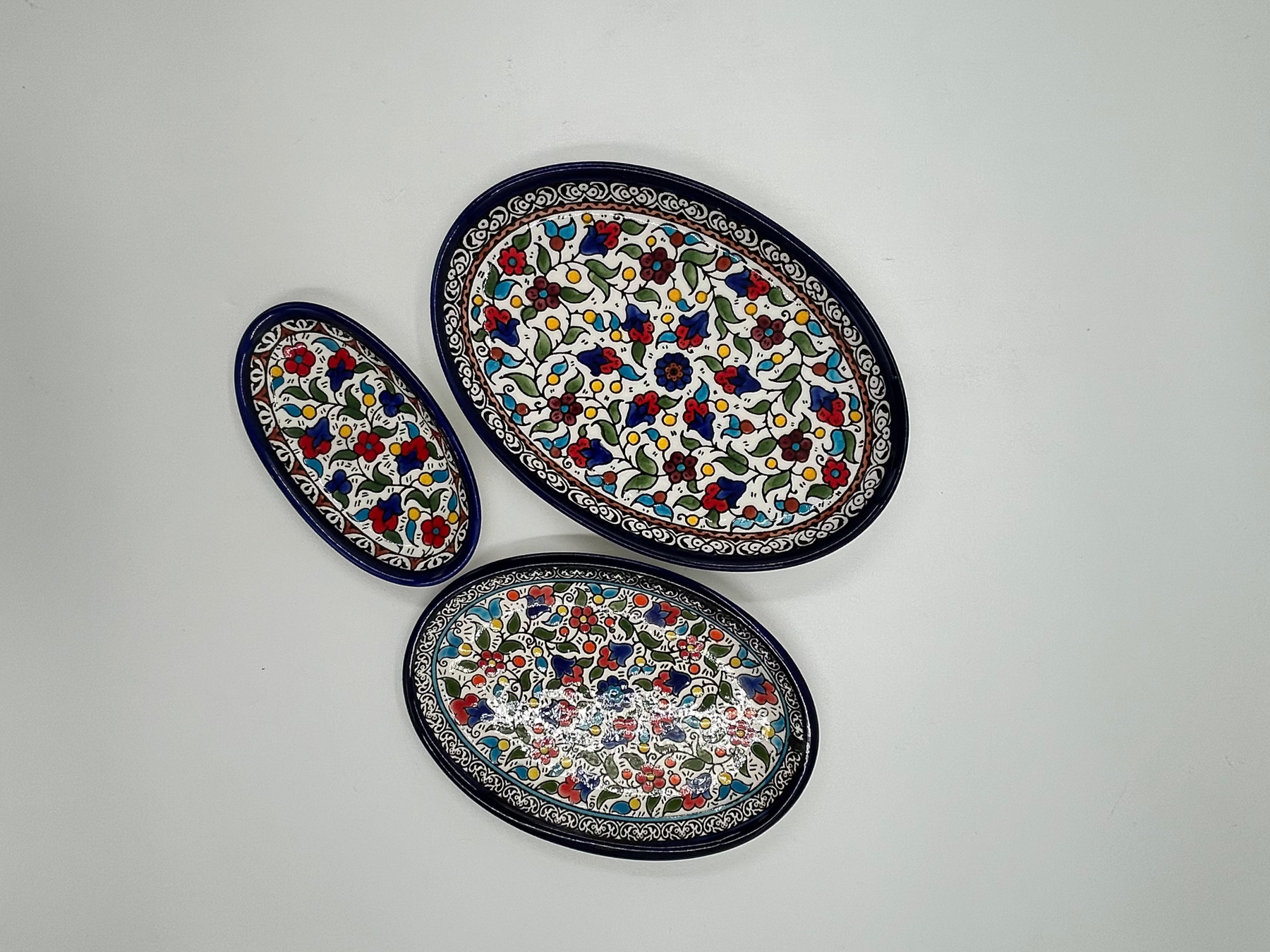 Plat de service ovale-multicolore