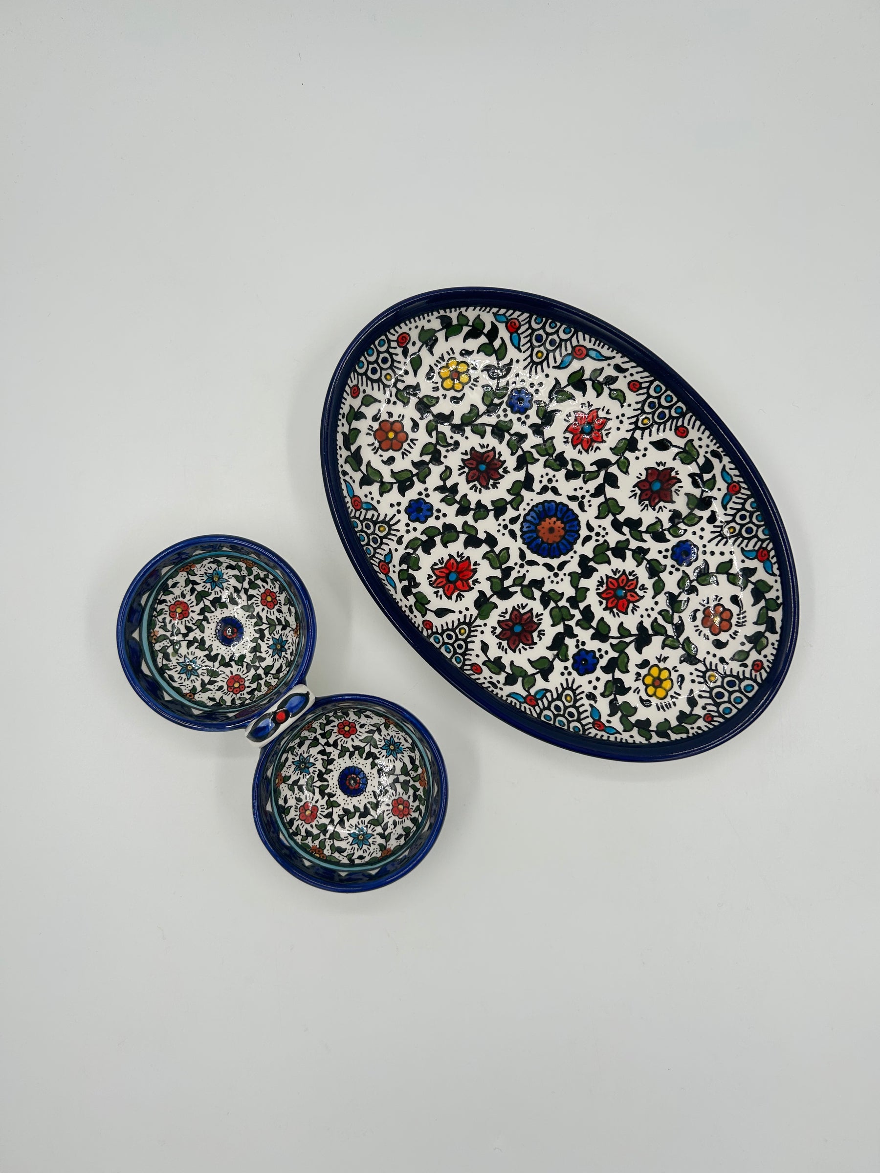 Gift bundle in Rammallah multi-colored design - Handmade dish and salt/pepper set with handle