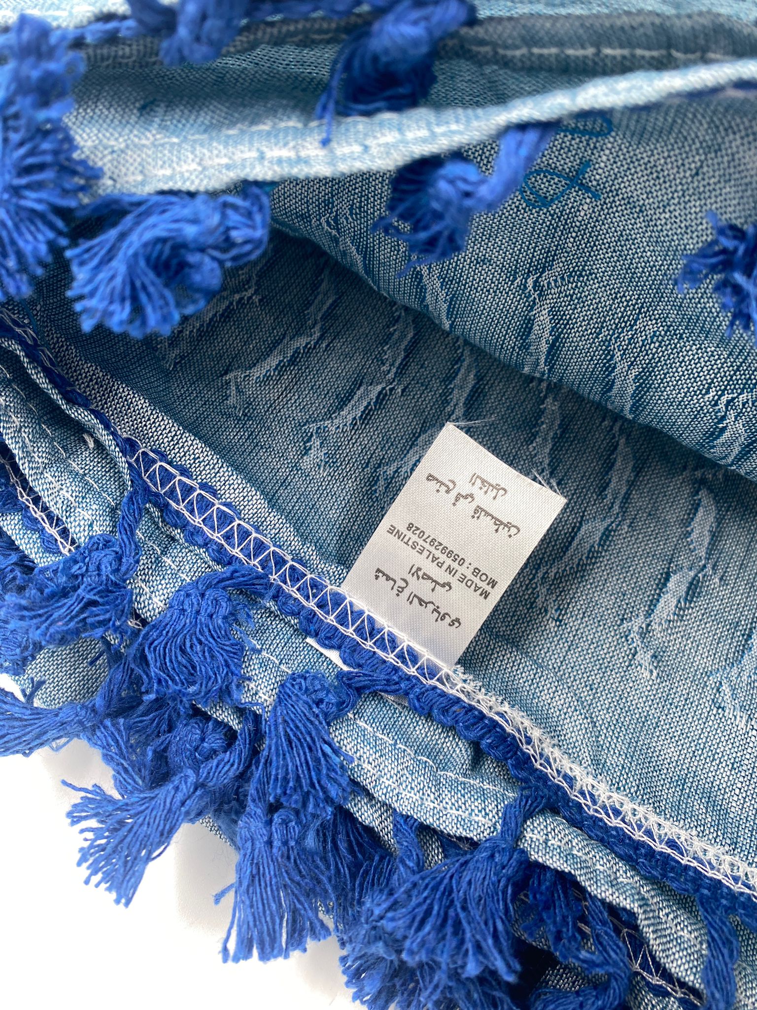 Hirbawi Kuffiyeh Negro y Rojo